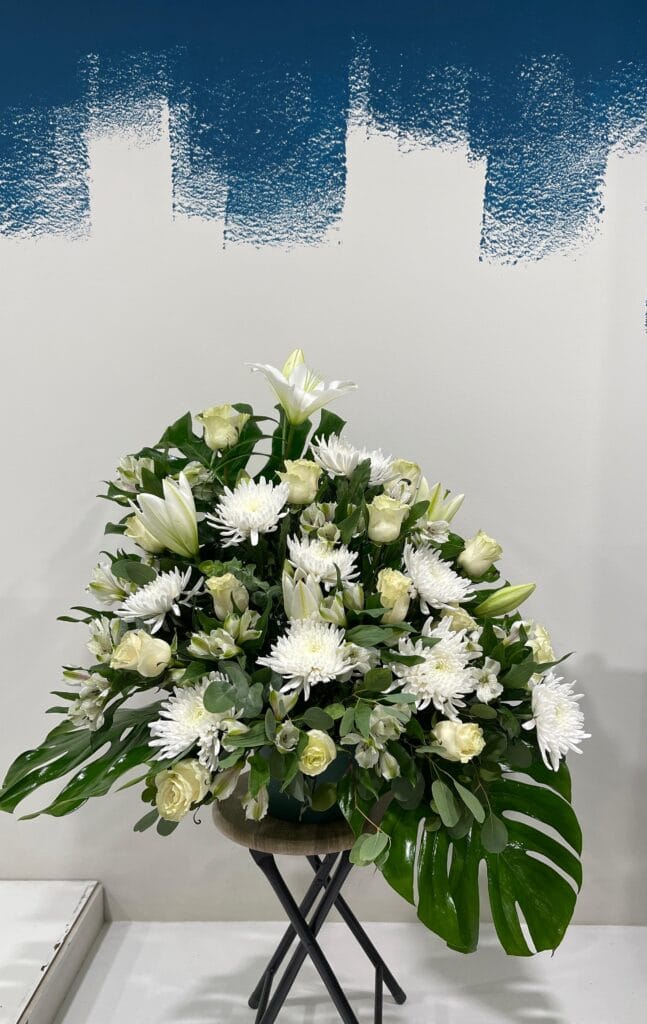 Centre Roses i Lilium Blanc