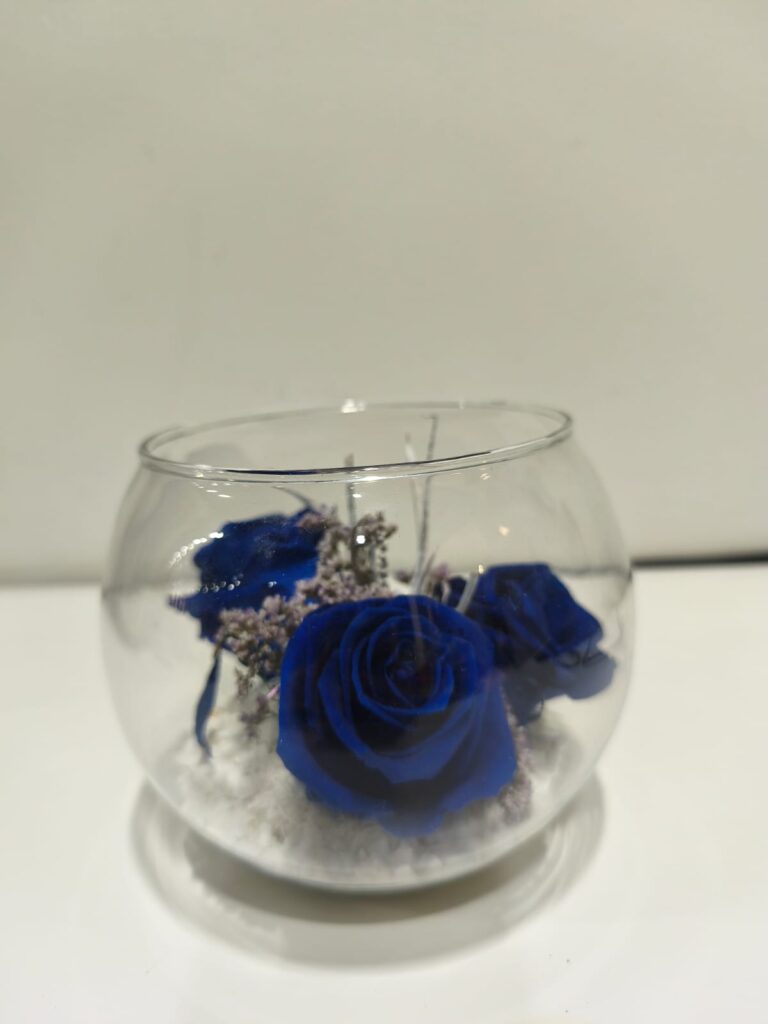 3 Roses Eternes Blau en Bol de Vidre